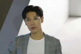 还记得《中国好声音》的张赫宣吗？被前女友手撕？图片