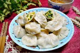 大年初一，要吃这馅的饺子，味道鲜香不油腻，孩子一下吃了20个图片