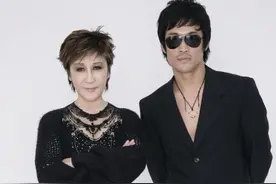 向华强的第一任妻子，李小龙猝死在她家里，丁佩到底有什么魅力？图片