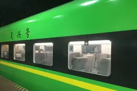 “绿巨人”来了！西安↔安康2小时图片