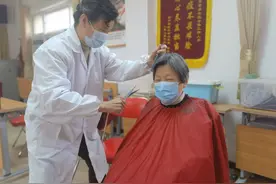 东高地“雷锋”与您共赴志愿服务的约会图片