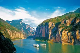 长江和黄河都白白流入大海，我国那么缺水，为啥不筑坝彻底利用？图片