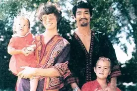 当年李小龙去世后，妻子遭骗儿子被害，唯一的女儿如今怎样图片