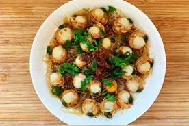 东北人做粤菜蒜蓉粉丝蒸扇贝，扇贝嫩粉丝鲜，掌握几点在家也能做图片