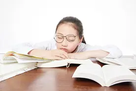 眼睛很「好色」！这5色营养对儿童视力发育很偏爱！图片