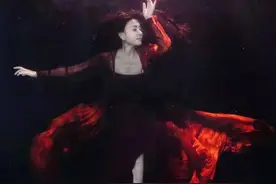 《妈妈，你真好看》|50+妈妈们的水下舞蹈，美艳众人图片
