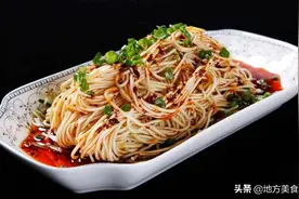 重庆这家原本没有名字的小面，竟然排名第一，成了非遗美食图片