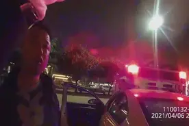 “别鞠躬了，快上车！”咸阳、西安交警接力开道送医ICU紧急病患图片