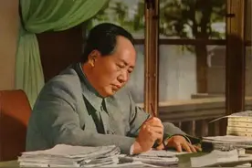他卧底胡宗南身边12年，送出大量情报，毛主席说：一人可顶几个师图片