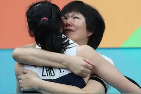 郎导我们来了！朱婷李盈莹丁霞等主力启程赴意大利拯救中国女排图片