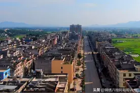 桂东南第一古镇，是广西的文化强镇，经济发达，曾经富甲一方图片