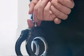 “怎么能是假的呢？”痴心小伙照顾偏瘫“大舅哥”整整8年，真相令他崩溃图片