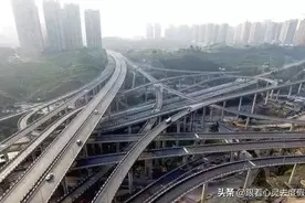 中国最复杂的立交桥，耗时7年建成，如同立体的迷宫，导航都崩溃图片