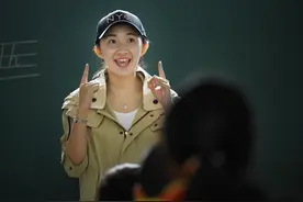 贵阳最美女孩，一人义务支教贵阳多所民工学校图片