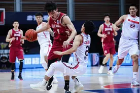 朱旭航半场27分吴前10中1仅得5分 广东8人上双大胜浙江三战全胜图片