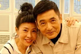 都说富豪爱美女，怎么这些有钱人都娶了“丑女”？图片