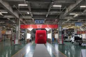 千呼万唤始出来，网红房车北极熊下线即受追捧，来看看香不香？图片