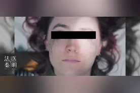 她在厕所打出求救电话，但依然没能活到第二天……图片