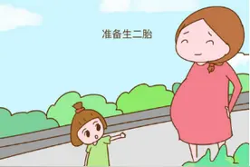 “我和弟弟你更爱谁”，最佳答案不是“都爱”，高情商家长这样答图片