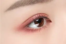 红色系眼妆褒贬不一，怎样画才更美？图片