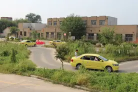 5月9日，青岛驾考正式恢复！科目二考试时不得戴口罩，允许带手套图片
