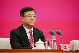 周末，陈寅赴港履新：系援藏干部，曾二度出任上海市副市长图片
