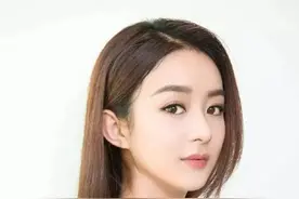 学明星怎么穿露肩装配首饰，让你显瘦美翻天图片
