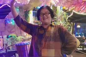 行程4000公里，飞跃千山万水替母寻找初恋情人。图片