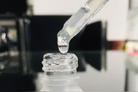 这才是国人必备的眼精华，价格100多，去眼纹鱼尾纹很管用图片
