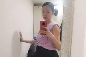世姐张梓琳二胎孕肚曝光！挺7个月大肚子穿超短裙，越来越年轻图片