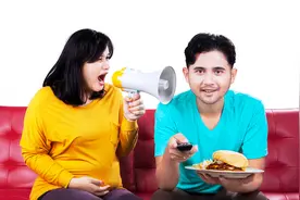 怀孕后，准爸爸有四种行为，容易影响胎儿大脑，孕妈需马上拒绝图片