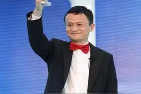 中国式应酬：在酒桌有这3种行为的人，请远离，不值得深交图片