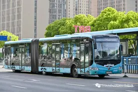 运输乘客人次过亿！细说常州常隆斯堪尼亚18米城市BRT公交图片