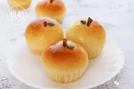 快把闲置蛋挞模找出来！教你如何用“蛋挞模”做可爱苹果面包图片