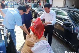 "励志"儿童节礼物！鹰潭这位爷爷走进山区……图片