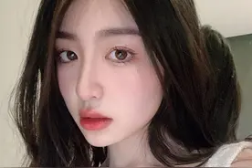 小说：别动，就让我这样抱你一会图片