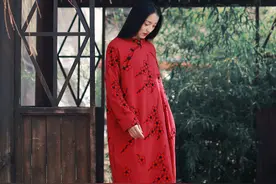 五一出游，换上一件复古文艺民族风连衣裙，吸睛显瘦哦图片