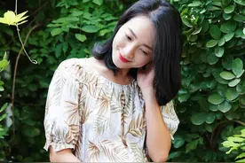 朱丹近照二胎孕肚高高隆起，头发半遮脸眼神温柔似水图片