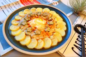 入秋饮食要清淡，豆腐加蛋蒸一蒸，不放一滴油，鲜香嫩滑图片