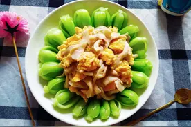 春天多给孩子吃这道菜，蛋白质含量是菠菜的15倍，5块就能炒一盘图片