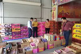 【三大攻坚战·防范化解重大风险—①】我市多措并举做好春节期间烟花爆竹安全监管图片