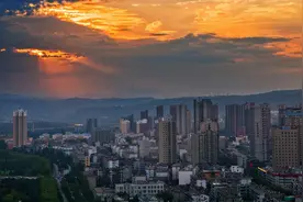 朱云来：中国“合理的房价应该为8000多元左右”图片