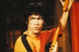 李小龙肌肉并不大，为什么那么能打？图片