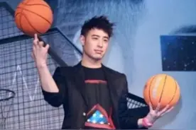 男明星打篮球，潘玮柏闭眼投篮，王一博胯下投篮，蔡徐坤.....图片