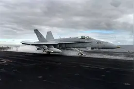美国海军航母现役舰载机的霸主：F-18战斗机图片