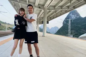 国脚妻子颜值大比拼、情商大比拼，由此我们可以得出一个结论图片