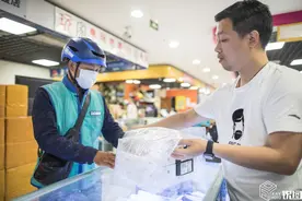 滴滴跑腿小哥变身数码一条街接单王，月入轻松过万图片