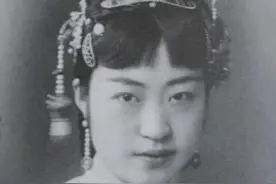 唐怡莹差点嫁给溥仪，却为何遭到亲姑姑瑾妃的阻挠，嫁给了溥杰？图片