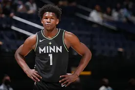 得分比杜哈都高，全场第一！一年长高5厘米！NBA天才仍在进化图片