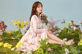 杨紫粉色繁花写真曝光 悠扬夏日仙气十足图片